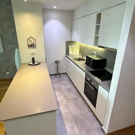 Queen B Apartament *
